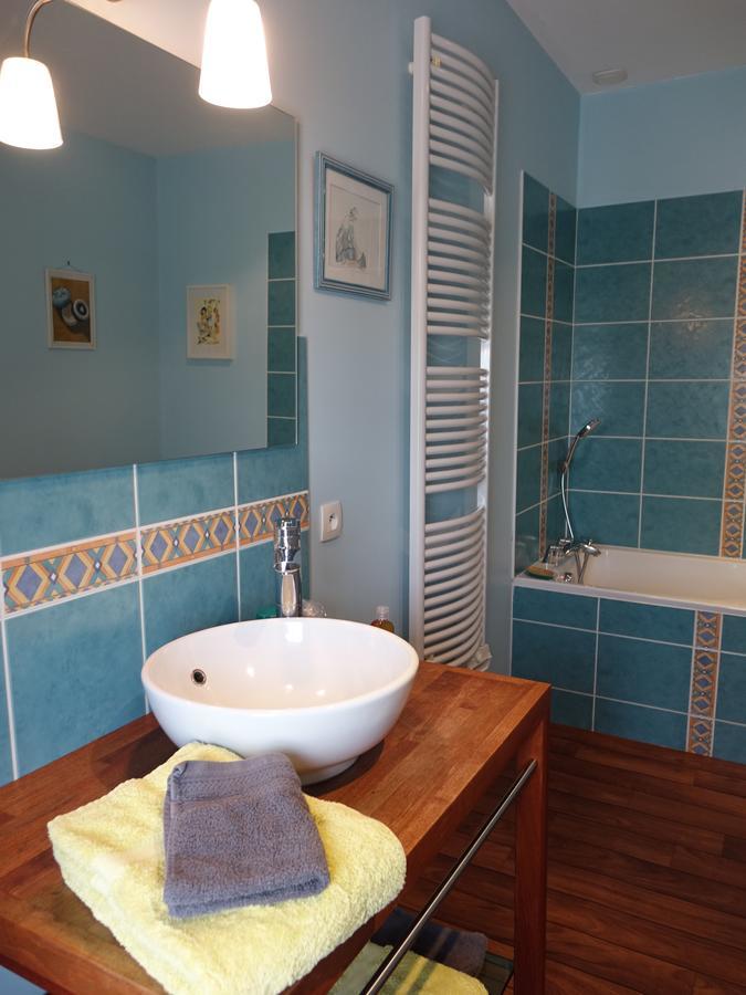 Le Logis De La Poupeliere Bed & Breakfast Vouhe  Exterior photo